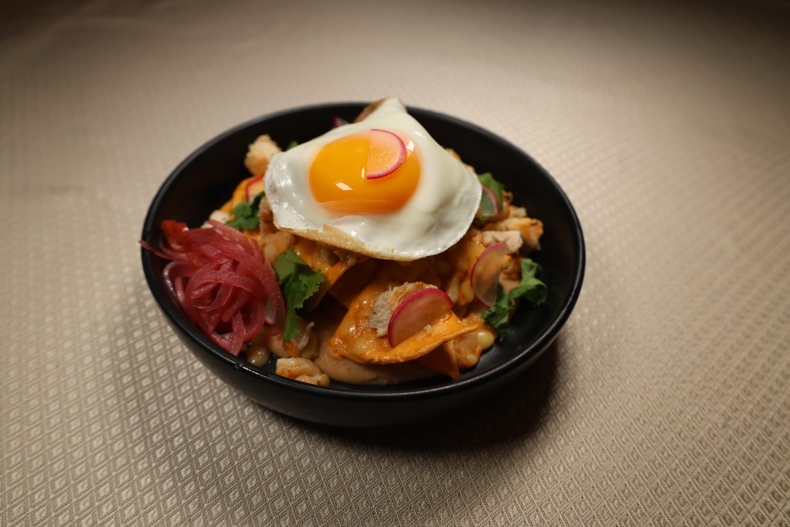 Chilaquiles sencillos en salsa verde o roja