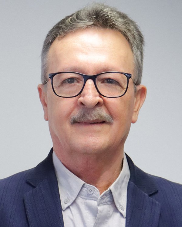 Dr. Carlos Karam Quiñones